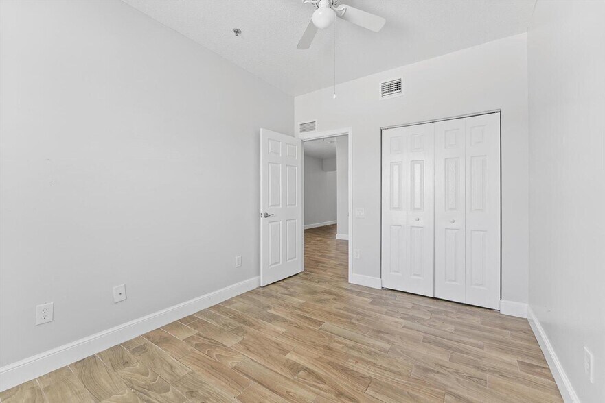 More Photos Of 56 W 12th St, West Palm Beach Apartments For Sale