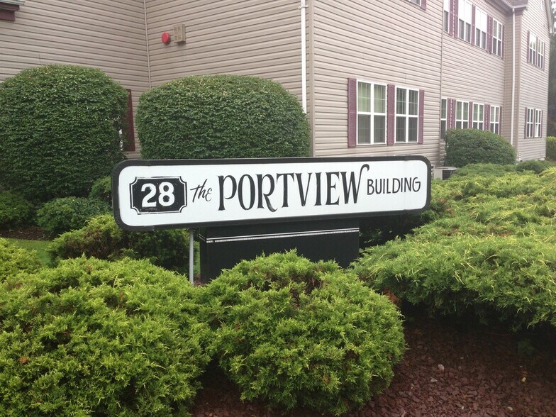 More Photos Of 28 N Country Rd, Mount Sinai Medical For Lease