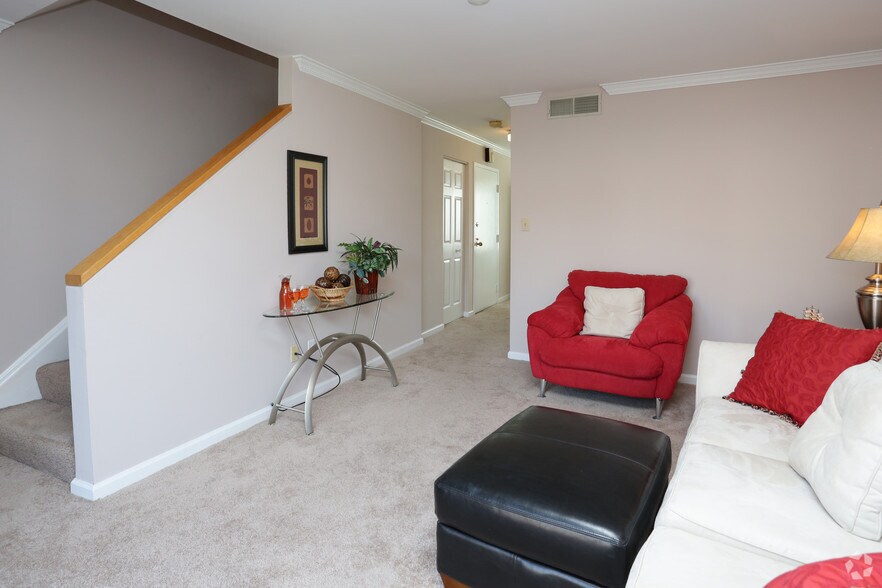 More Photos Of 657 S 3rd St, Louisville Apartments For Lease