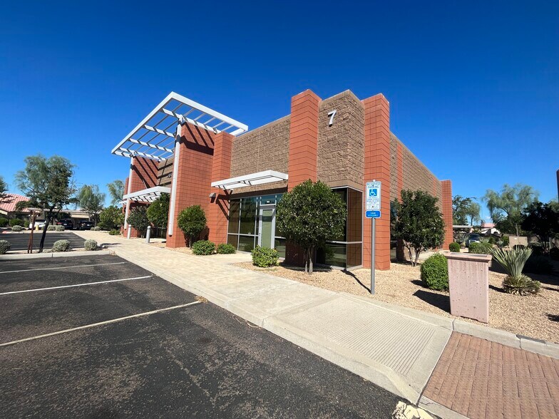 More Photos Of 4550 E Bell Rd, Phoenix Office For Sale