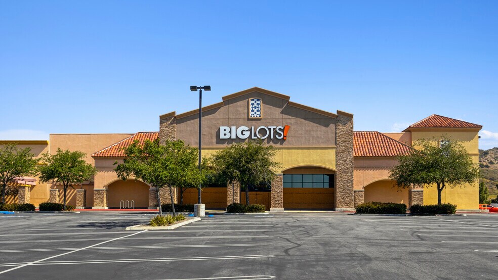 Primary Photo Of 1189 Simi Town Center Way, Simi Valley Freestanding For Lease