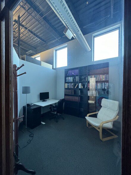 More Photos Of 1227 S 6th St, Minneapolis Freestanding For Lease