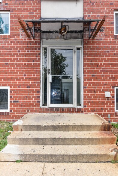 More Photos Of 3809 Clarks Ln, Baltimore Apartments For Sale
