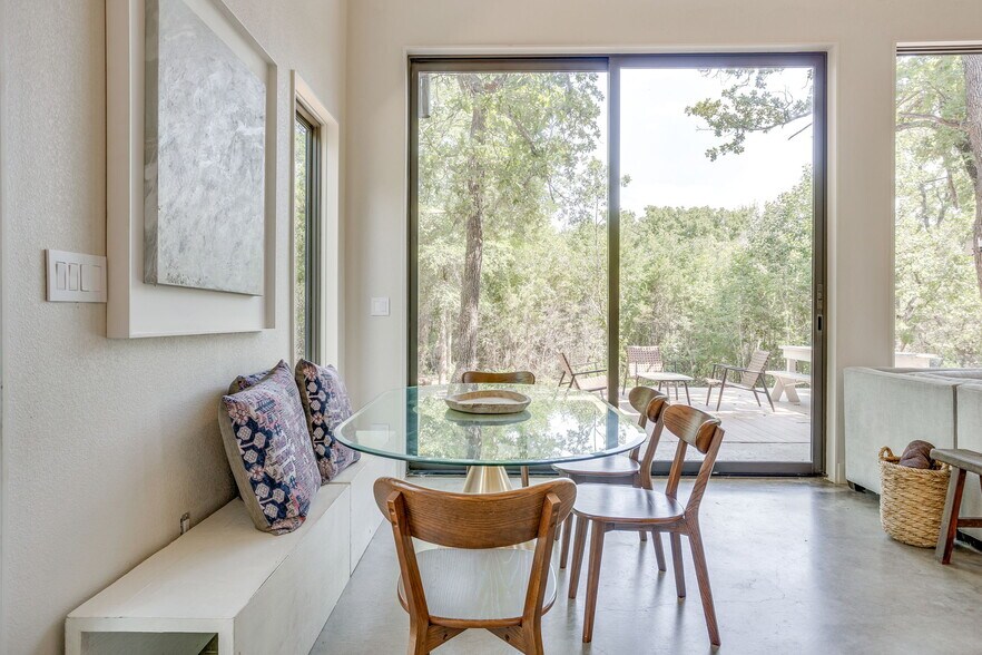 More Photos Of 6725 Rollins Rd, Granbury Specialty For Sale