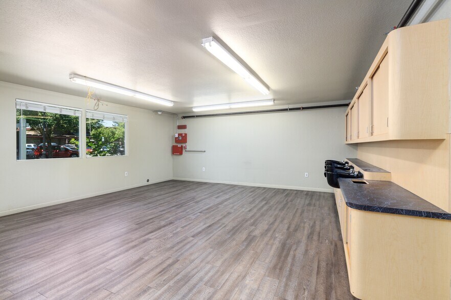 More Photos Of 436-440 Center St, Healdsburg Storefront Retail Residential For Sale