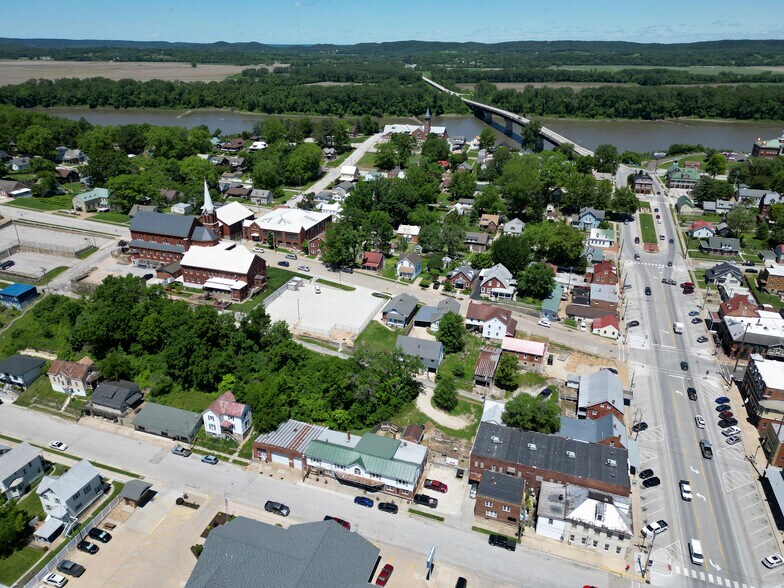 More Photos Of 113 W 5th St, Hermann Storefront Retail Office For Sale
