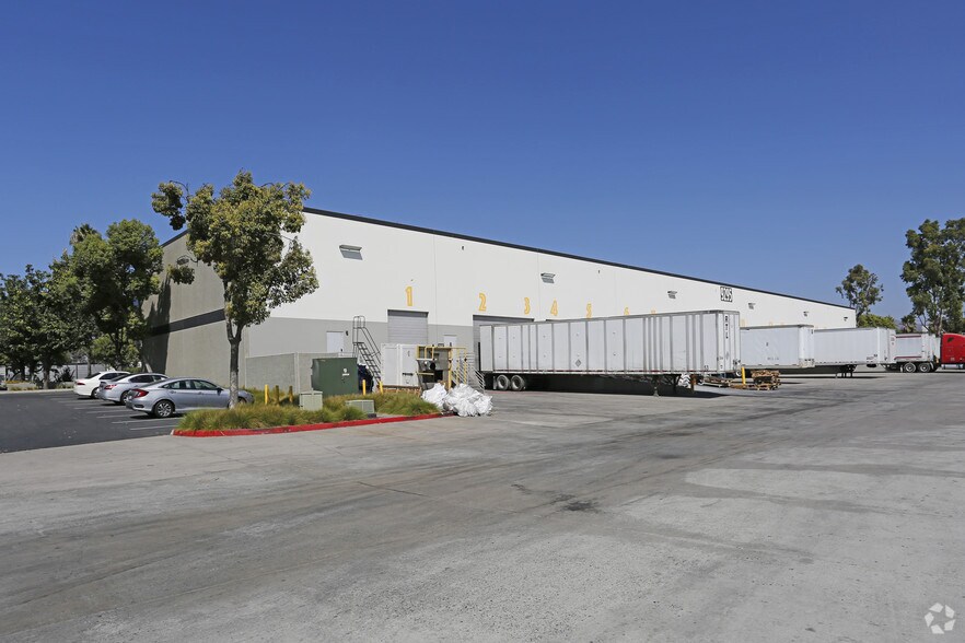 More Photos Of 9295 Siempre Viva Rd, San Diego Manufacturing For Lease
