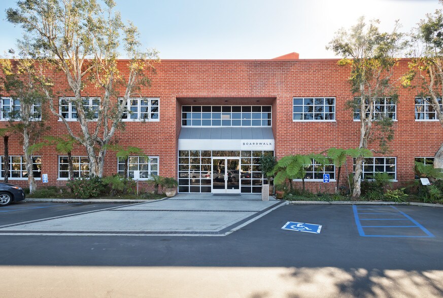 More Photos Of 2644 30th St, Santa Monica Loft Creative Space For Lease