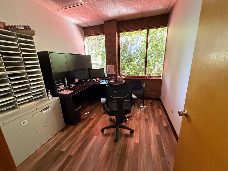 More Photos Of 4720 200th St SW, Lynnwood Office For Lease