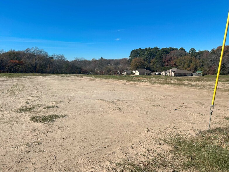 More Photos Of 3020 W Gentry Pky, Tyler Land For Sale