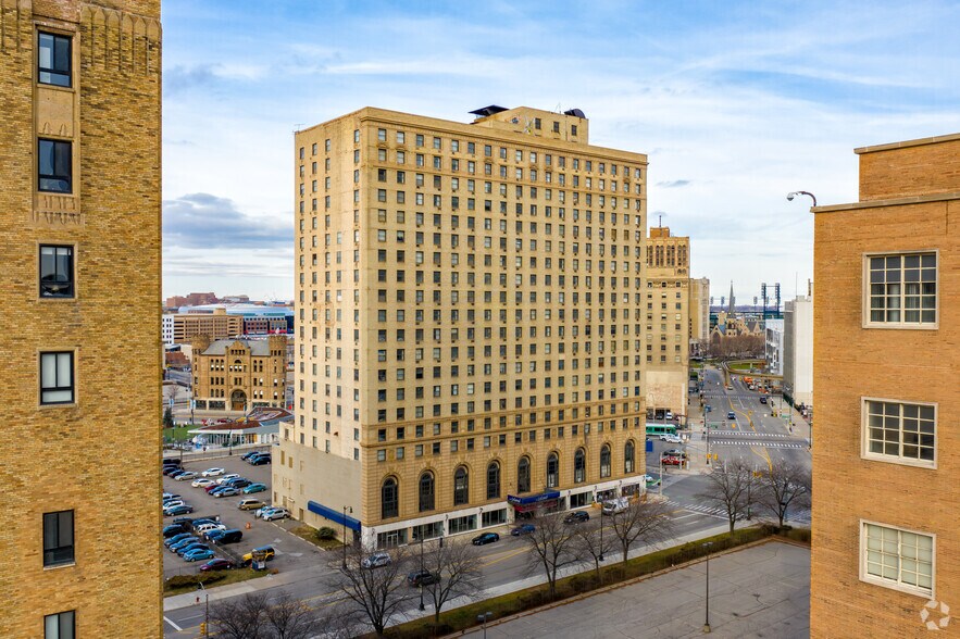 More Photos Of 400 Bagley St, Detroit Apartments For Lease