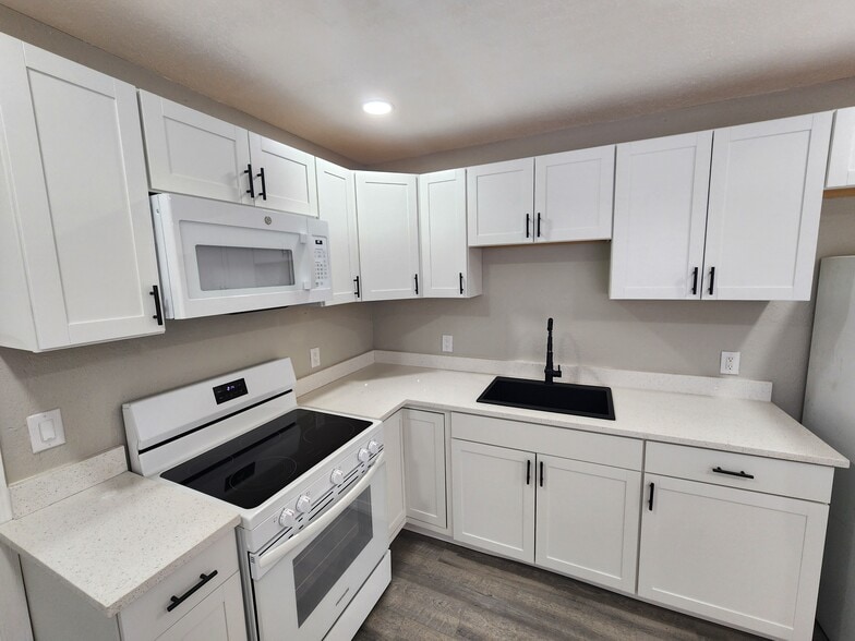 More Photos Of , Bradenton Multifamily For Sale