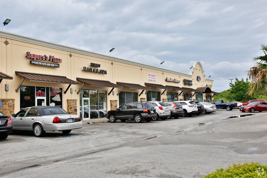 More Photos Of 6422 Babcock Rd, San Antonio Freestanding For Lease