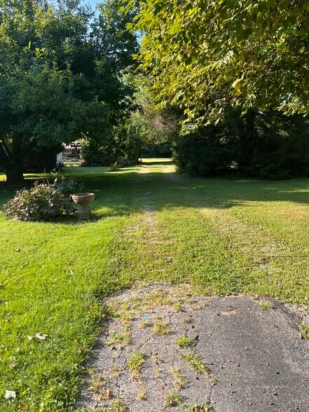 More Photos Of 1350 E Rhorer Rd, Bloomington Specialty For Sale