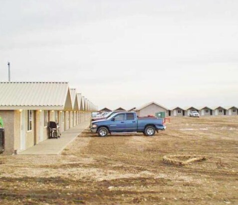 More Photos Of 5125 North Avenue ave, Swan Hills Hotel For Sale