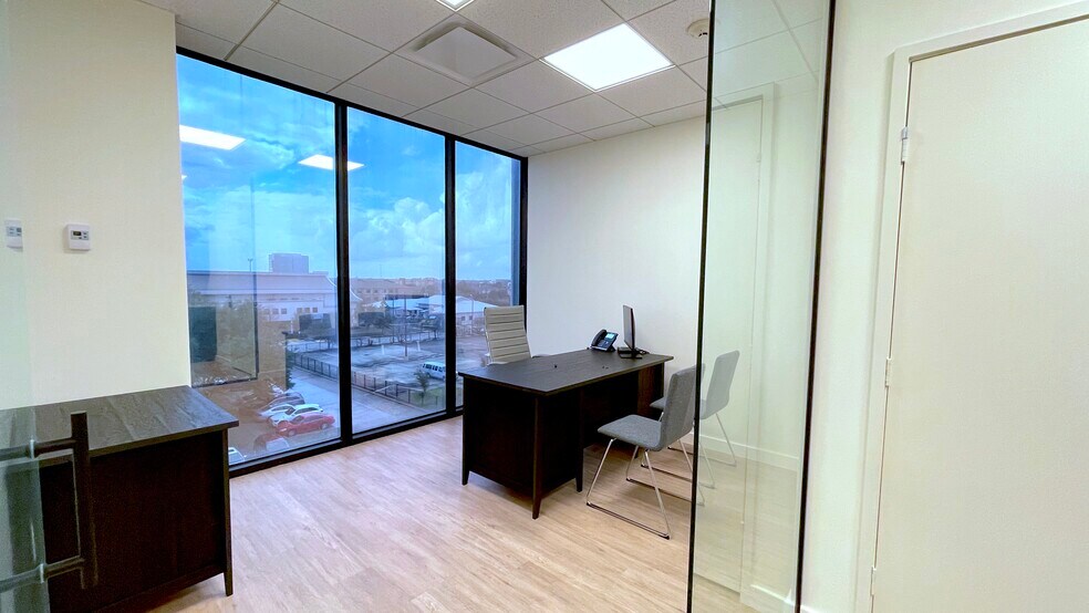 More Photos Of 6100 Corporate Dr, Houston Office For Sale