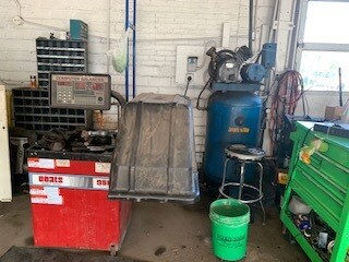 More Photos Of 1901 4th Ave, Rock Island Auto Repair For Sale