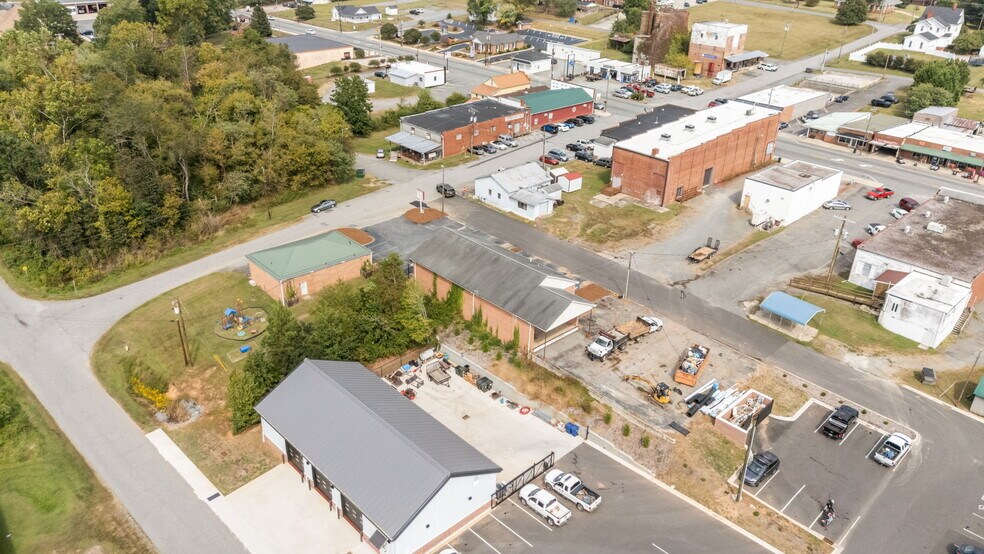 More Photos Of 201 4th St, Walnut Cove Office For Sale