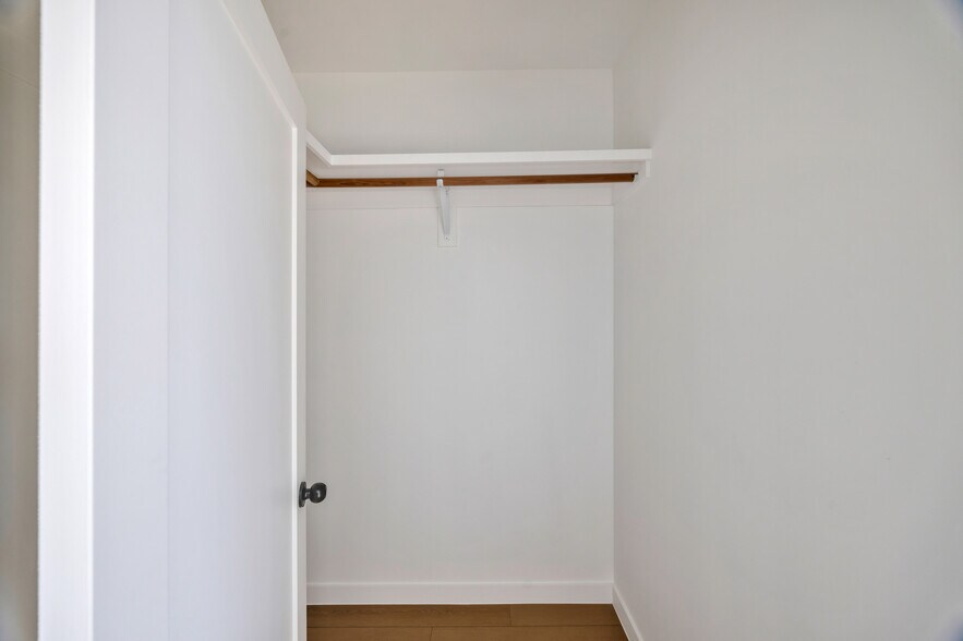 More Photos Of 10905 Dalerose Ave, Inglewood Multifamily For Sale