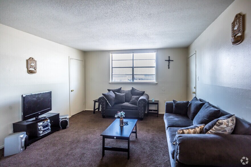 More Photos Of 2227 Airways Blvd, Memphis Apartments For Sale