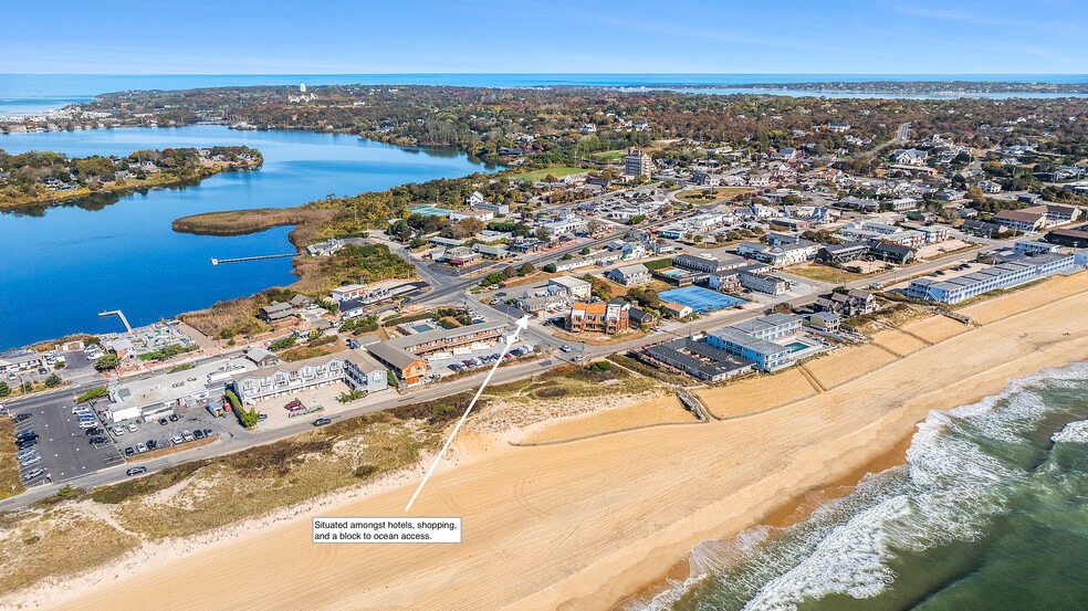 More Photos Of 4 S Elmwood Ave, Montauk Restaurant For Sale