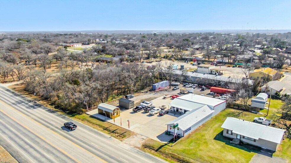 More Photos Of 1456 Main st, Jacksboro Specialty For Sale