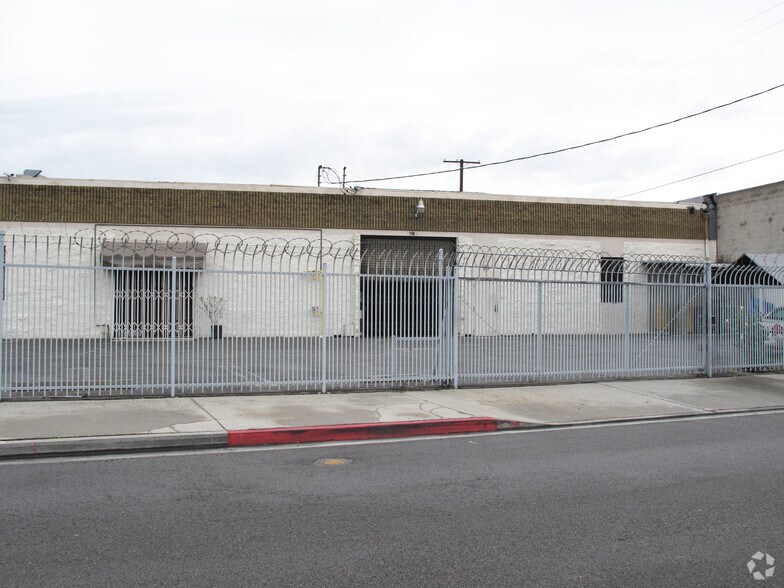 More Photos Of 1105 Kearney St, Los Angeles Warehouse For Lease