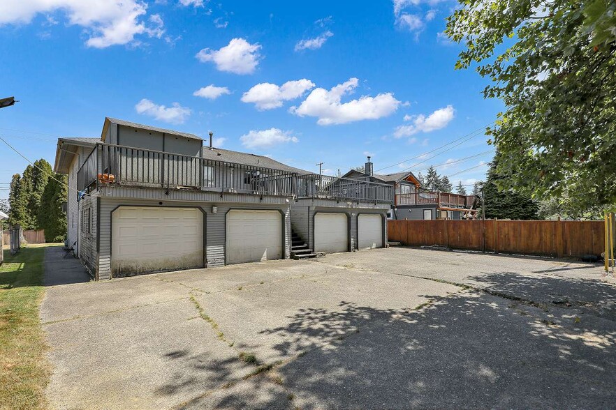 More Photos Of 9509 152 St, Surrey Daycare Center For Lease