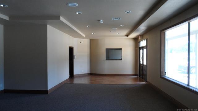 More Photos Of 1650 S Main St, Mcalester Freestanding For Sale