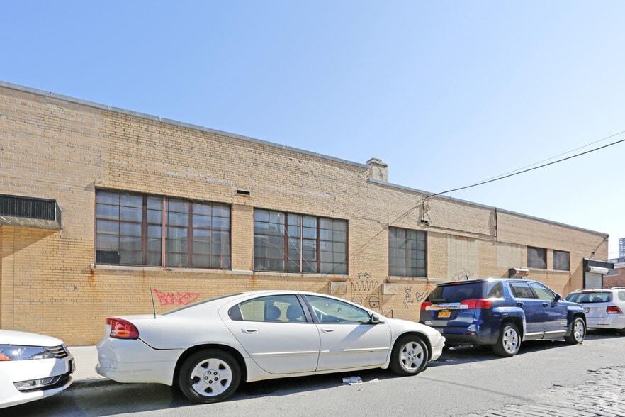 More Photos Of 43-72 10th St, Long Island City Warehouse For Lease