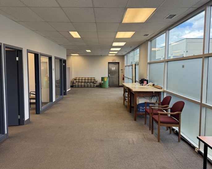 More Photos Of 1480 28th St NE, Calgary Warehouse For Lease