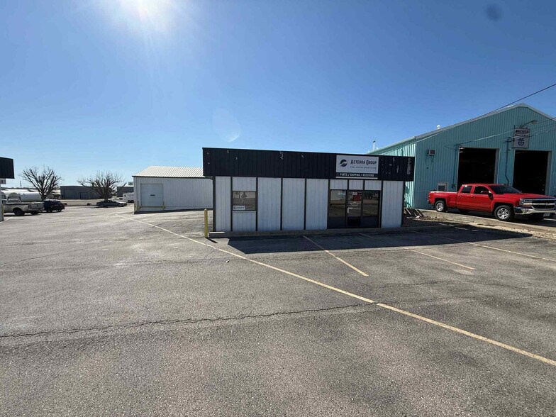 More Photos Of 200 35th St, Marion Unknown For Lease