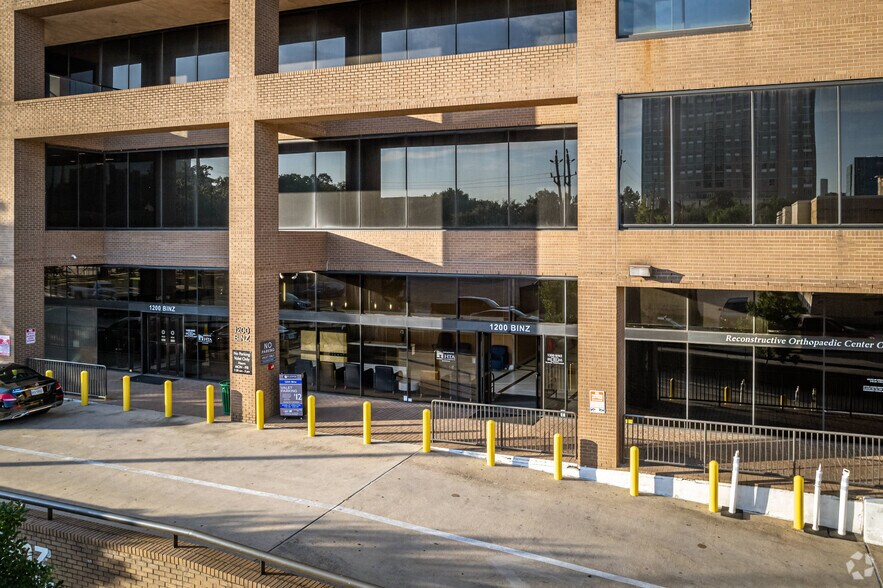 More Photos Of 1200 Binz St, Houston Medical For Lease