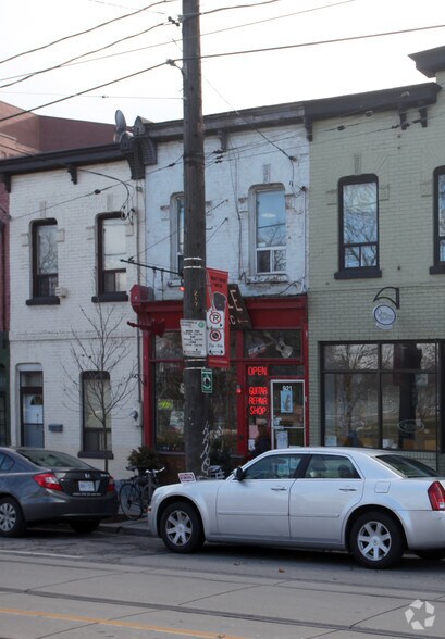 Primary Photo Of 921 Queen St W, Toronto Storefront Retail Residential For Sale