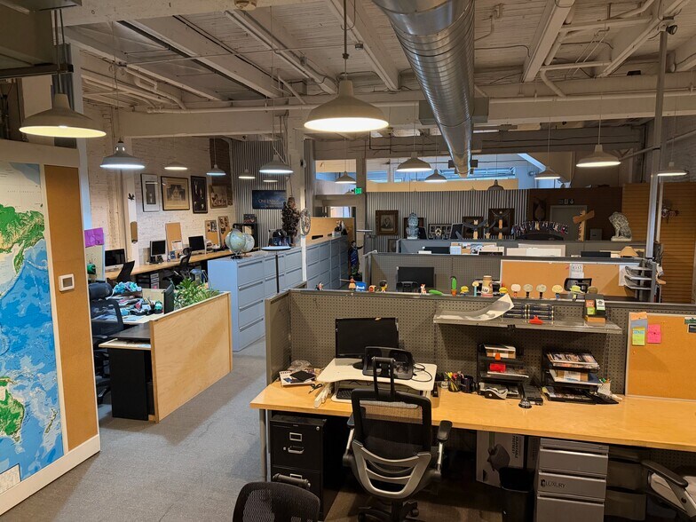 More Photos Of 2108-2110 Western Ave, Seattle Office For Lease