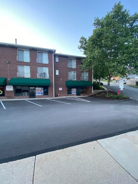 More Photos Of 401-407 Freeport Rd, Blawnox Storefront Retail Residential For Lease