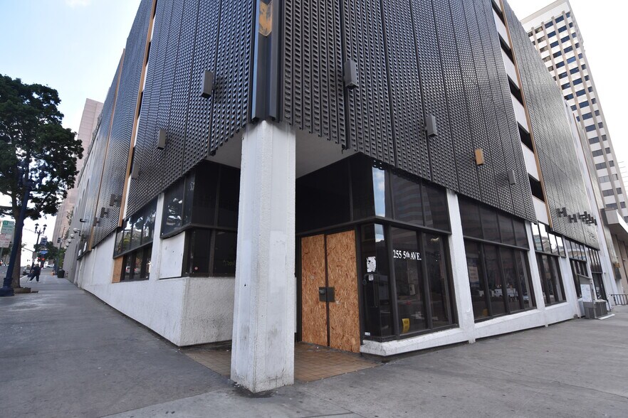 More Photos Of 1275 5th Ave, San Diego Parking Garage For Lease