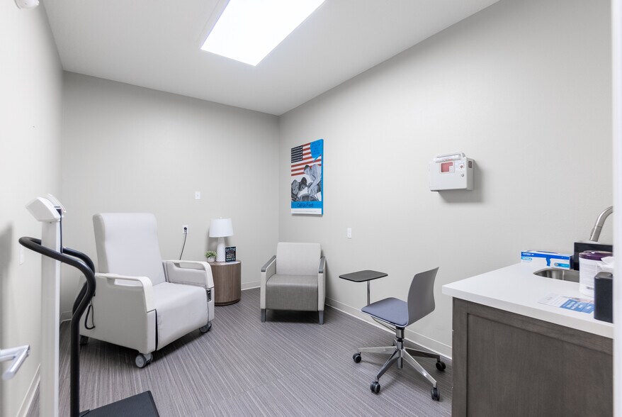 More Photos Of 37810 Medical Arts Ct, Zephyrhills Medical For Sale