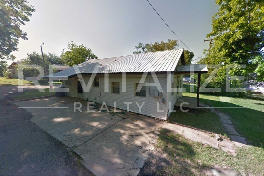 More Photos Of Downtown, Mobile Specialty For Sale