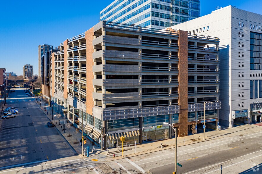 More Photos Of 770 N Jefferson St, Milwaukee Coworking Space