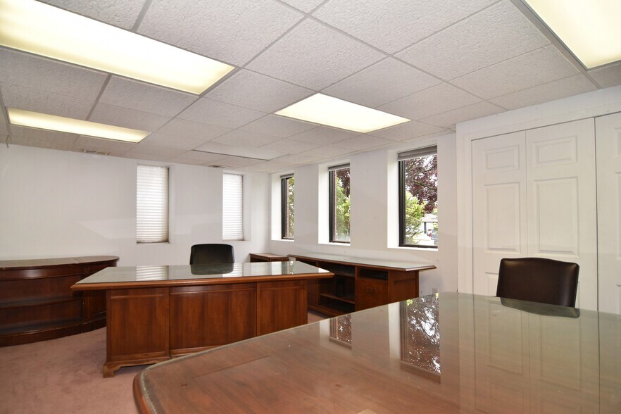 More Photos Of 546-550 Main Rd, Tiverton Medical For Lease