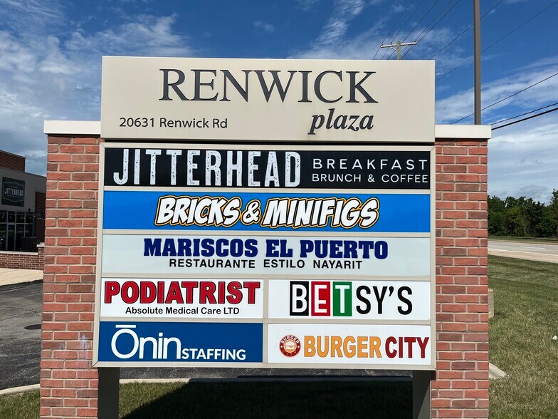 More Photos Of 20641 W Renwick Rd, Crest Hill General Retail For Lease