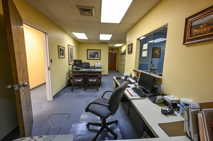 More Photos Of 3301 Woodburn Rd, Annandale Medical For Sale