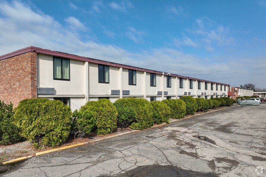 More Photos Of 2306 E Main St, Albert Lea Hospitality For Sale