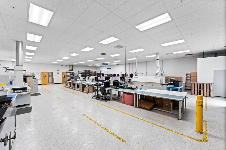 More Photos Of 7433-7439 Lampson Ave, Garden Grove Warehouse For Sale