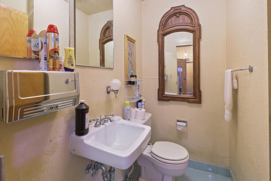 More Photos Of 1415 E Ramsey St, Banning Religious Facility For Lease