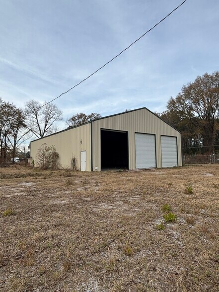 More Photos Of 810 Lydia Hwy, Hartsville Flex For Sale