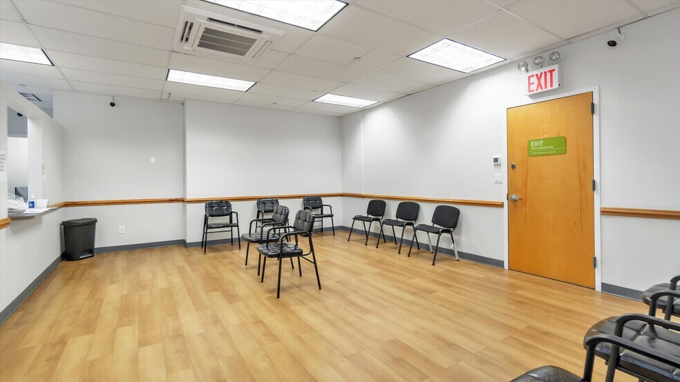 More Photos Of 2385 Arthur Ave, Bronx Storefront Retail Office For Lease