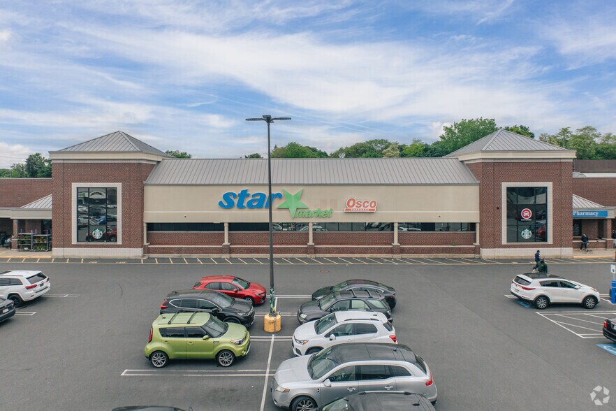 More Photos Of 75 Spring St, West Roxbury Supermarket For Lease