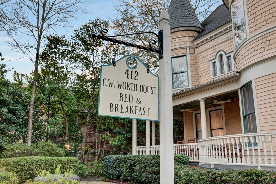 More Photos Of 412 S 3rd St, Wilmington Hospitality For Sale